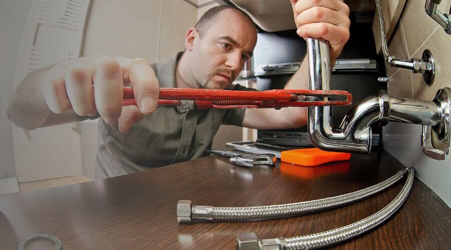 Expert burst pipe repair services in Calliham, TX